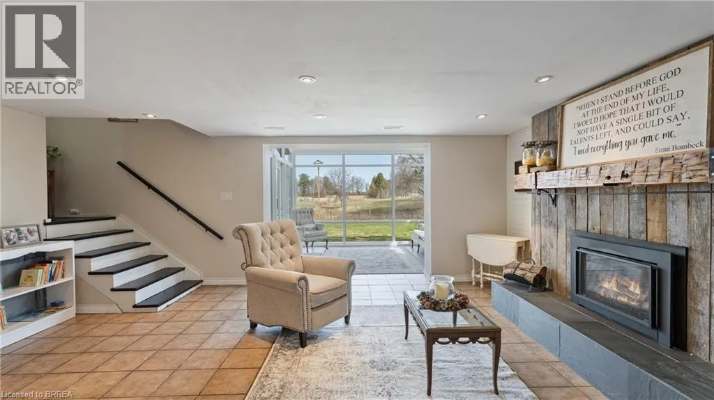 761 LYNDEN Road