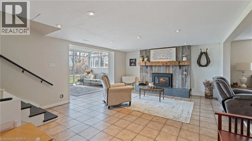 761 LYNDEN Road