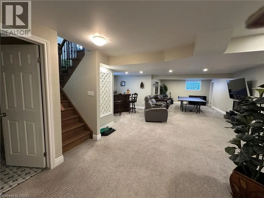 64 ENGLISH Crescent