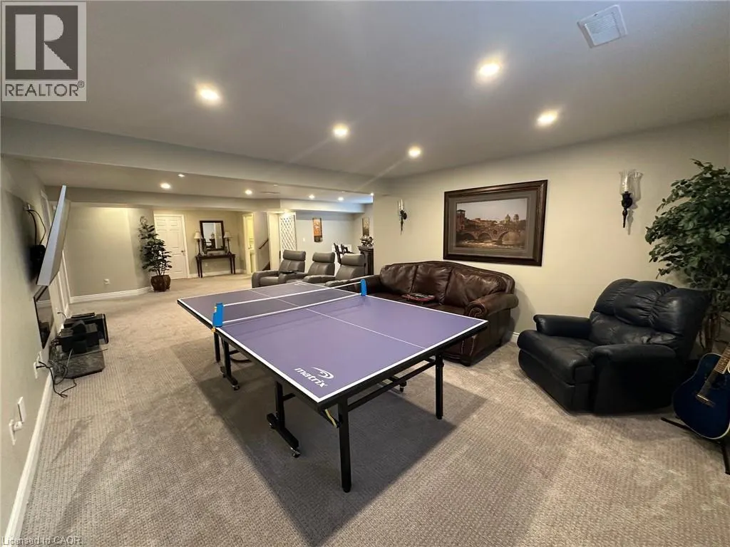 64 ENGLISH Crescent