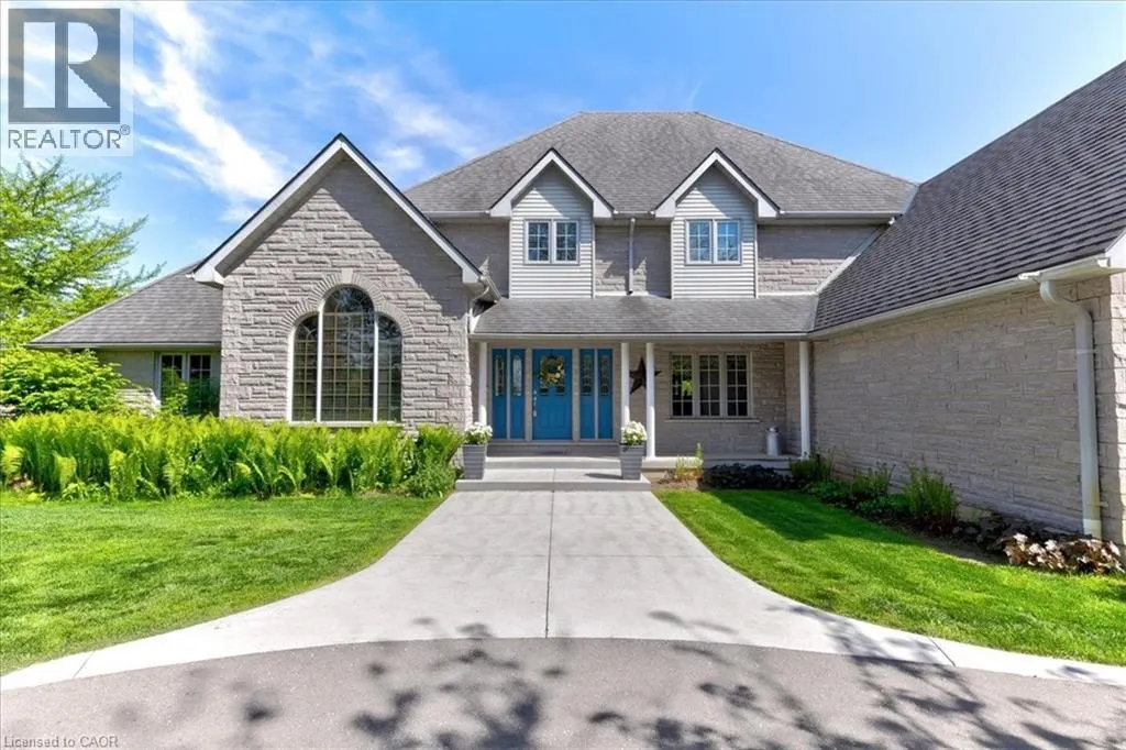 2 HICKORY Hollow