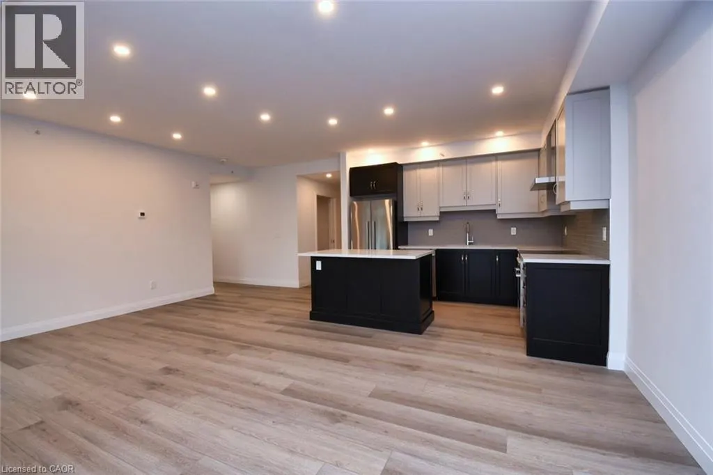 153 WILSON Street W Unit# 306, #306