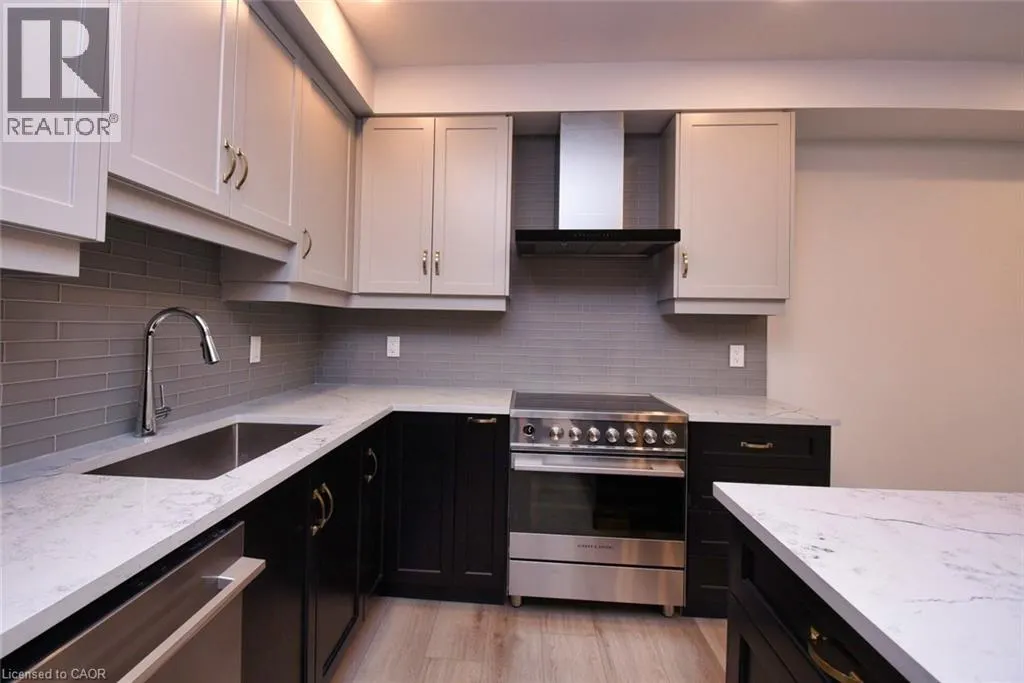 153 WILSON Street W Unit# 306, #306