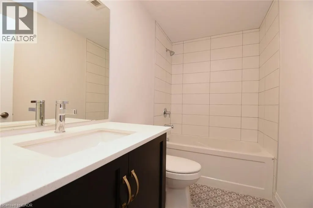 153 WILSON Street W Unit# 306, #306