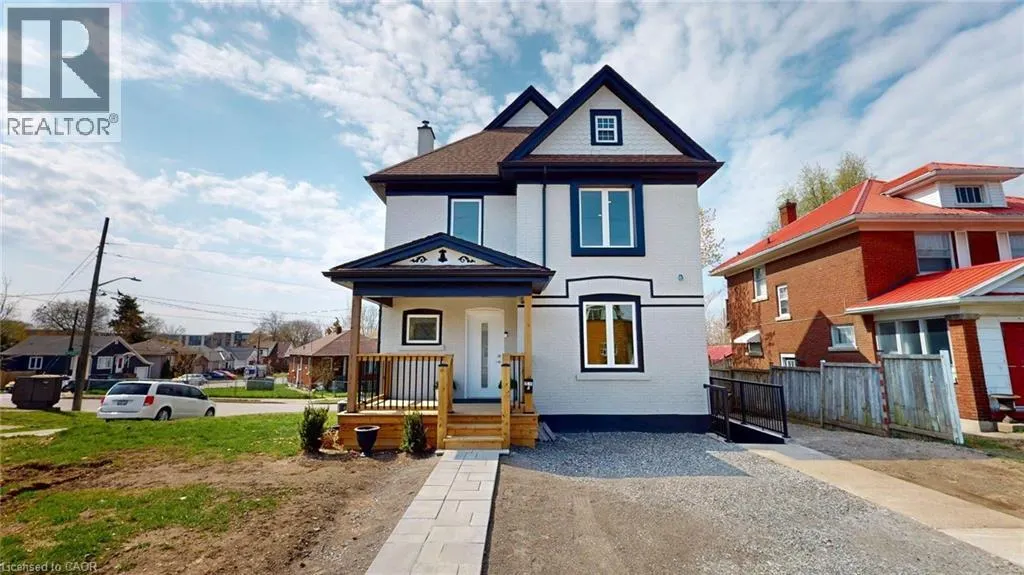 204 QUEENSTON Street