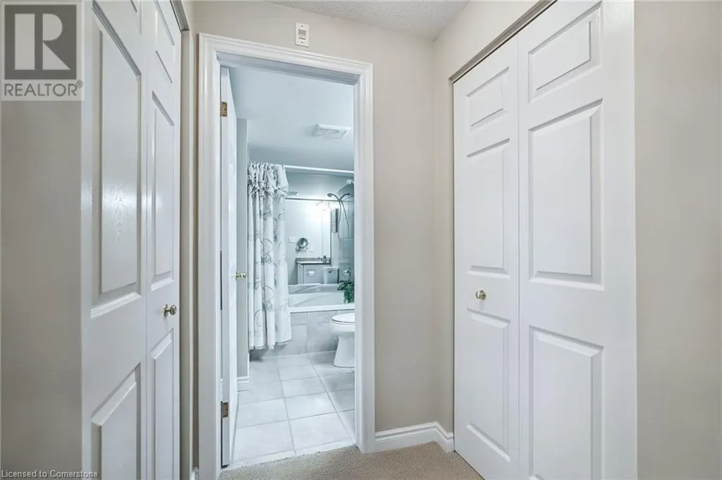 970 GOLF LINKS Road Unit# 205, #205