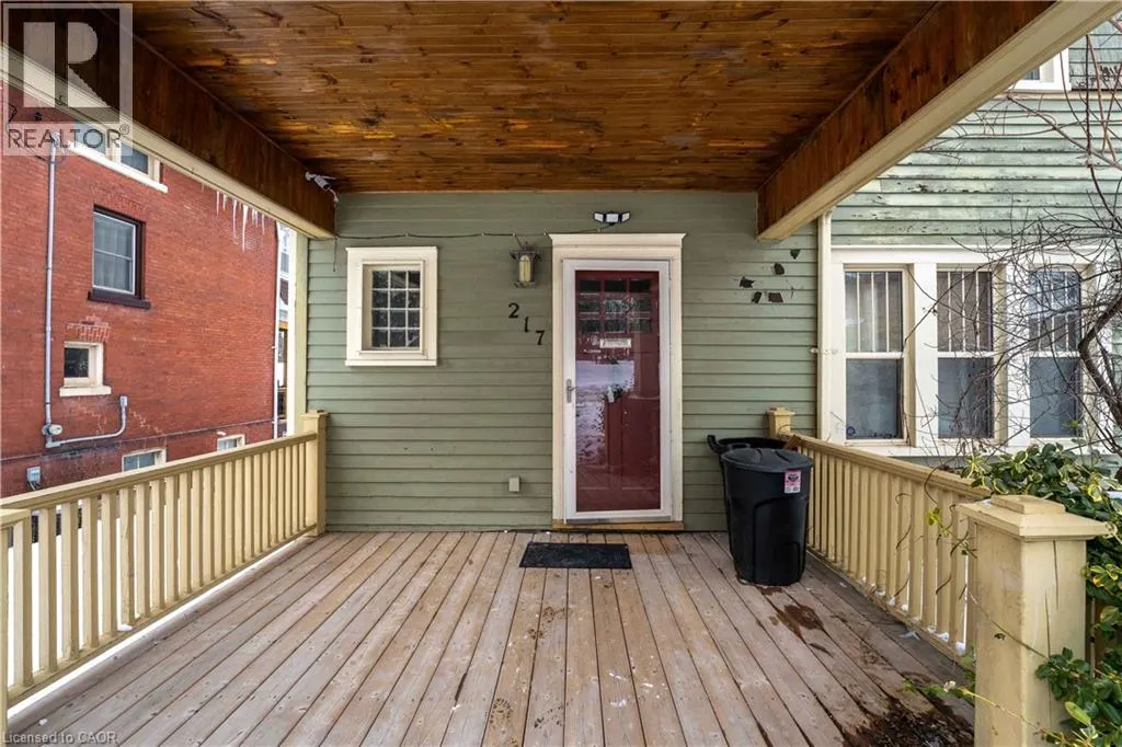 217 EARL Street