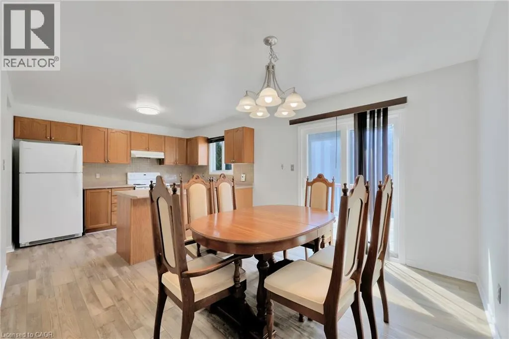 34 PHAIR Crescent