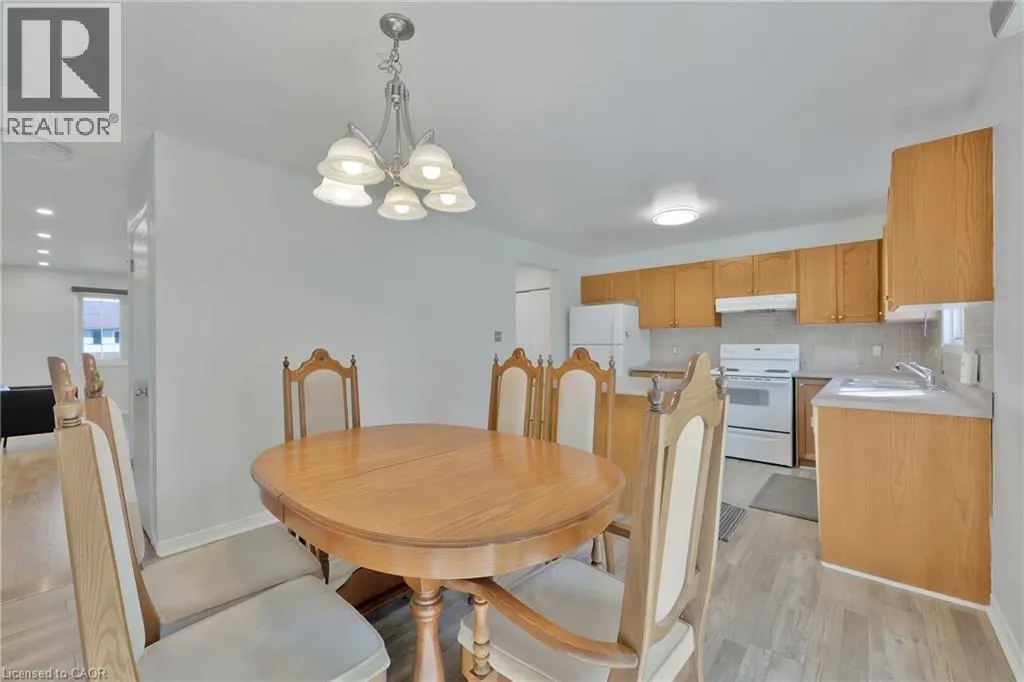 34 PHAIR Crescent