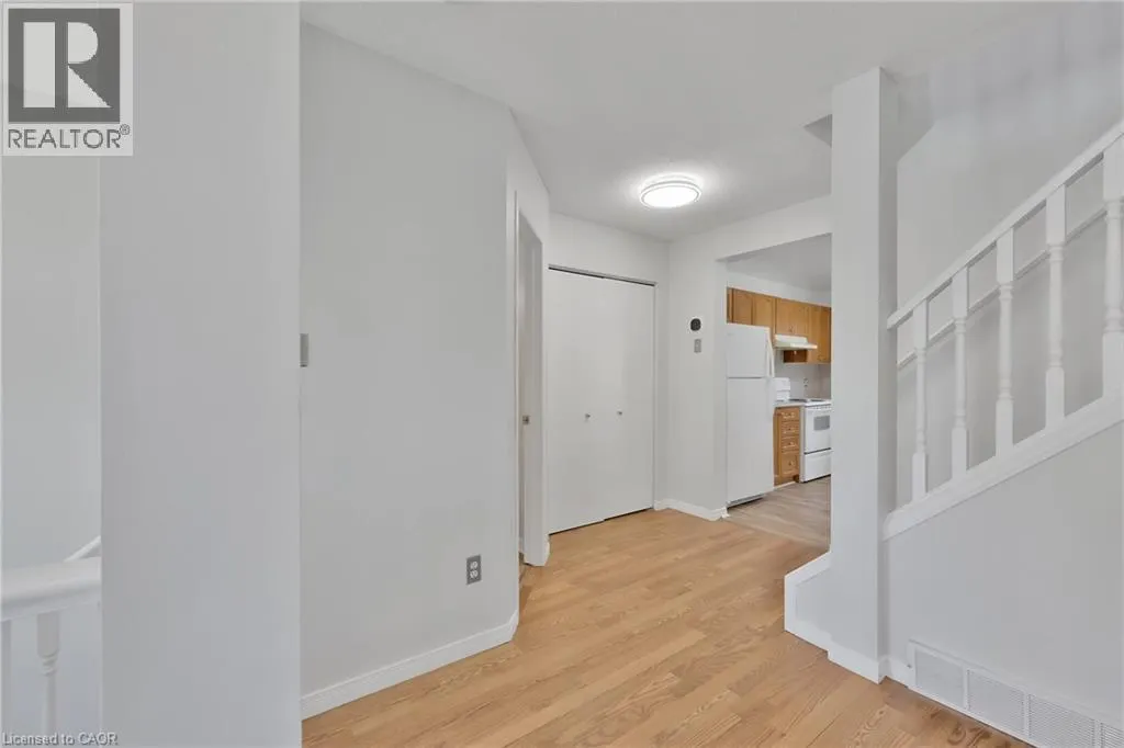 34 PHAIR Crescent