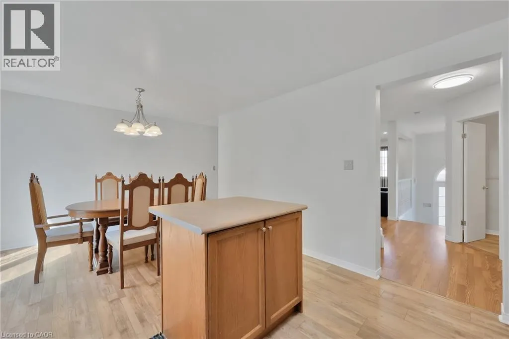 34 PHAIR Crescent