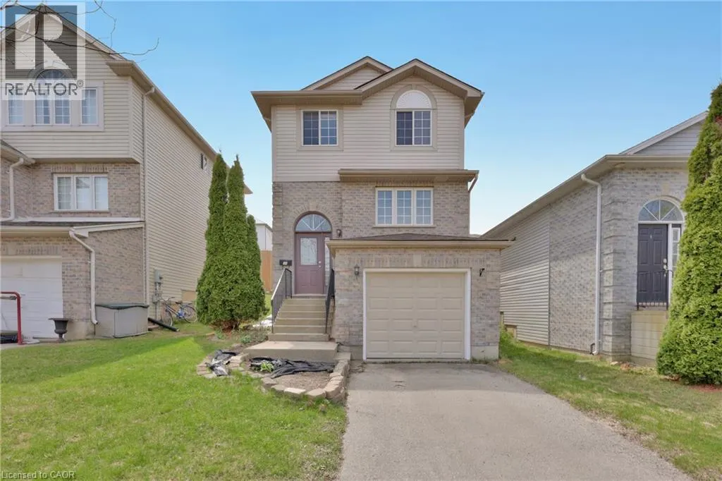 34 PHAIR Crescent