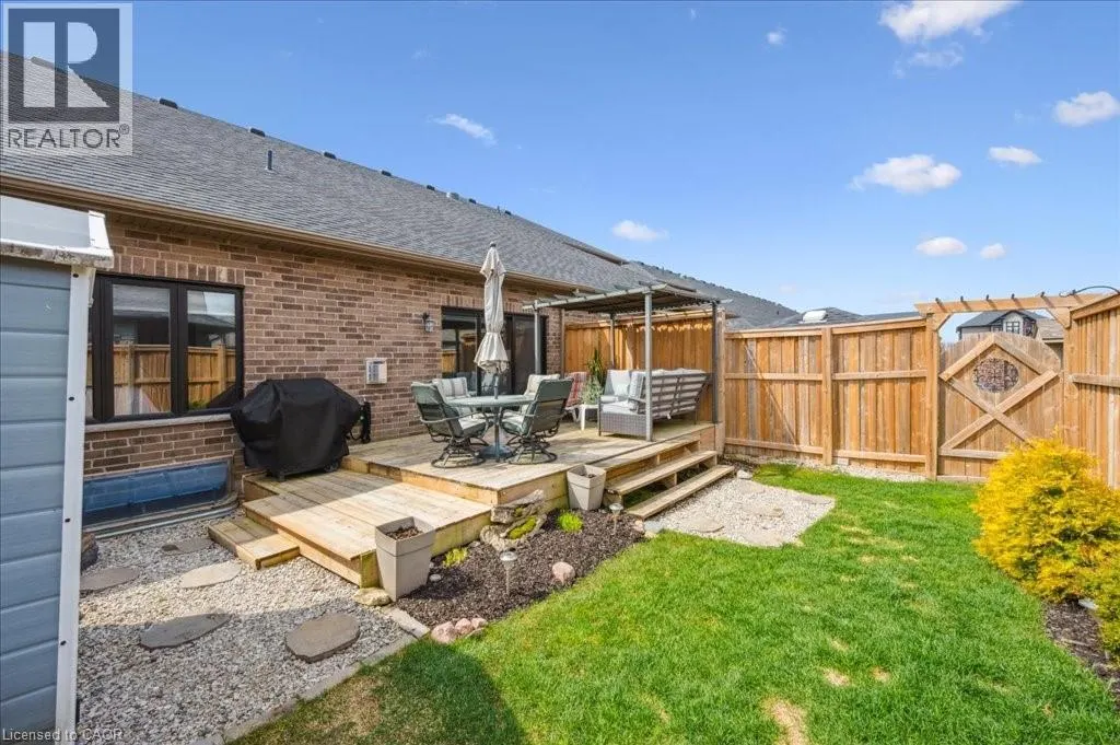 28 BUR OAK Drive