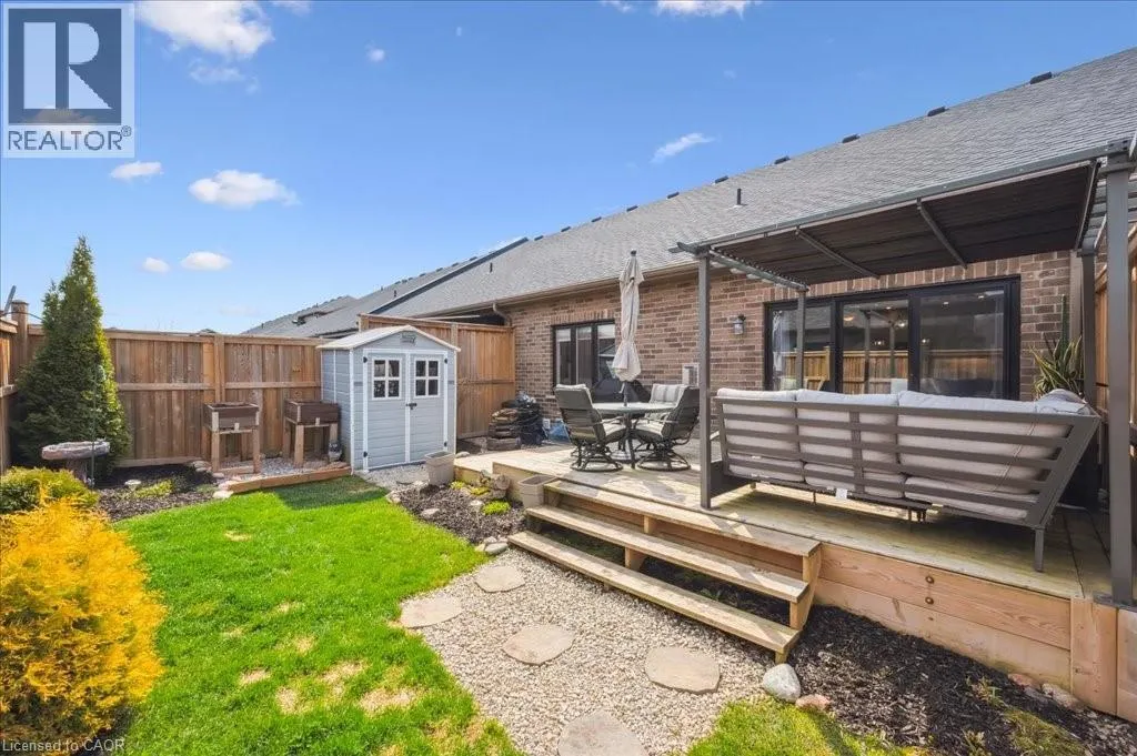 28 BUR OAK Drive
