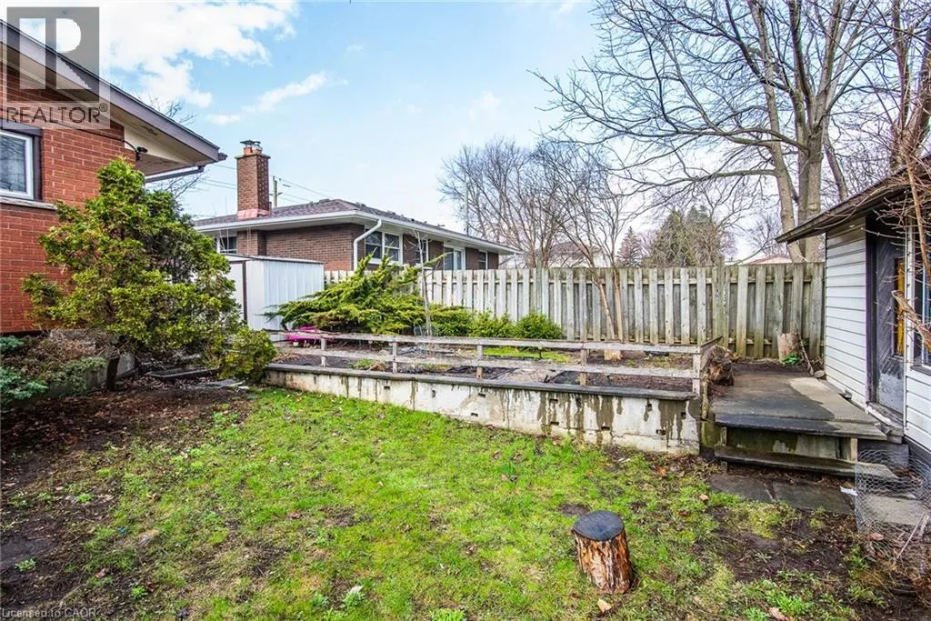 127 KINZIE Avenue