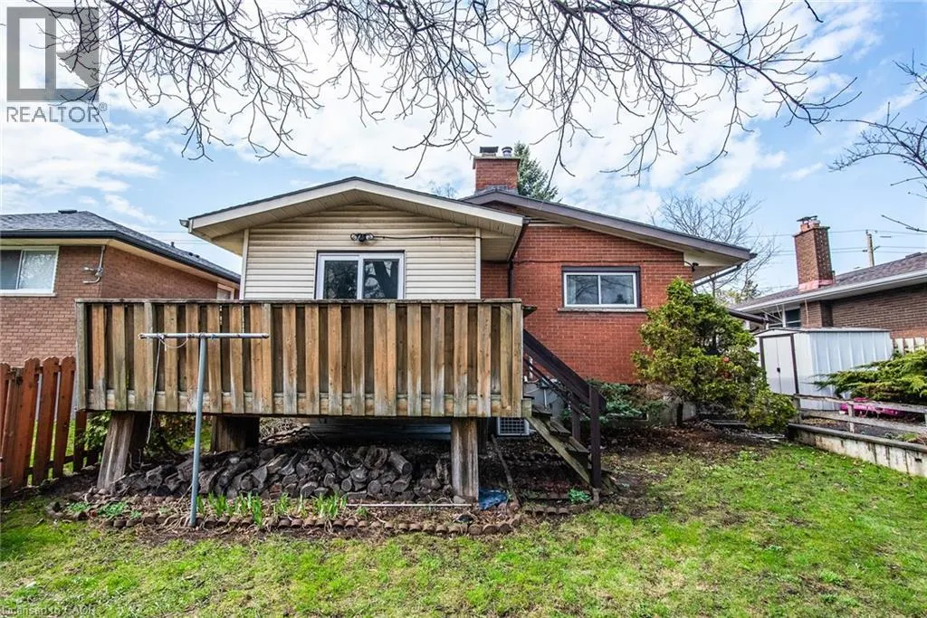 127 KINZIE Avenue