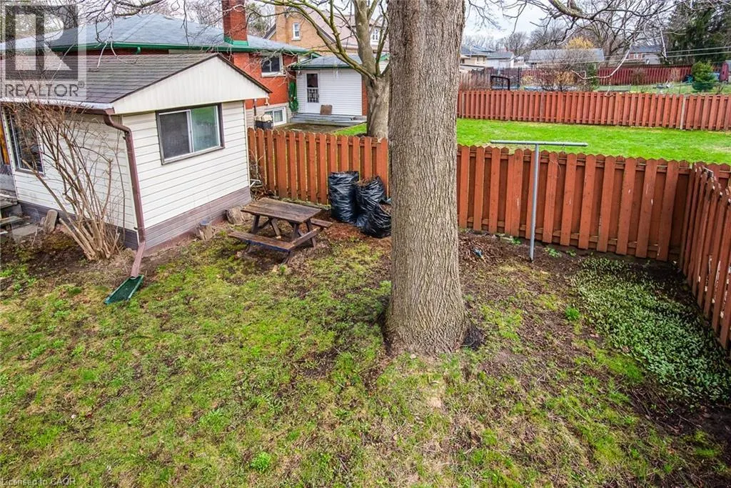 127 KINZIE Avenue