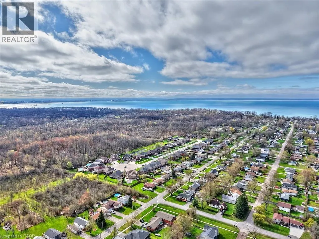 765 GRANDVIEW Road