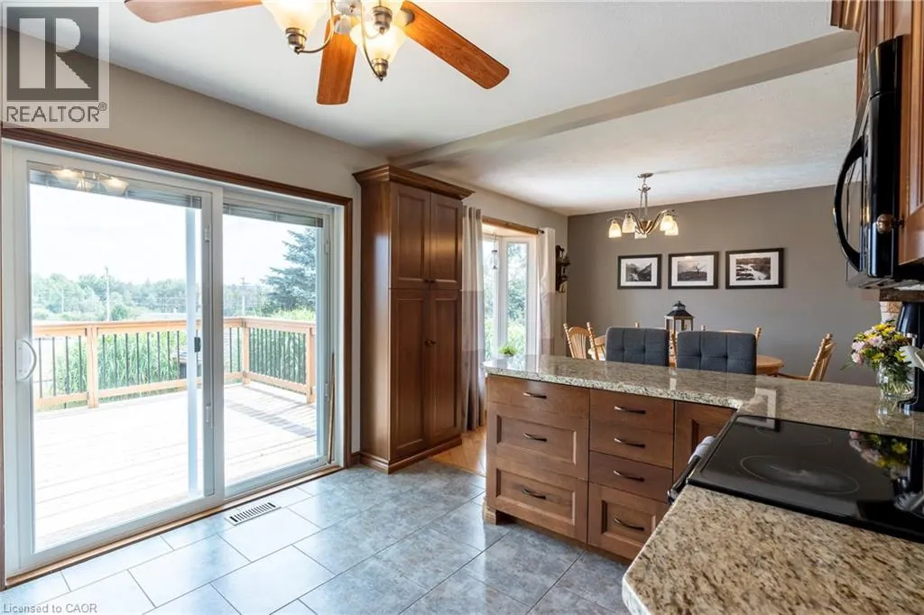 29 ARMSTRONG Crescent