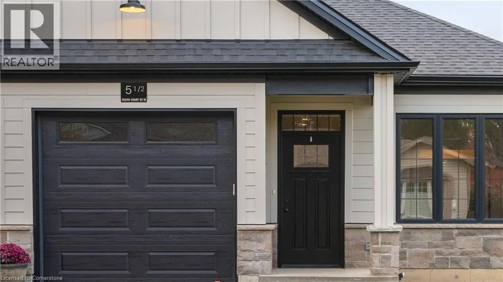 5.5 SOUTH COURT Street W