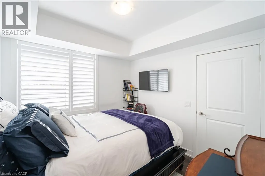 1085 DOUGLAS MCCURDY Common Unit# 111, #111