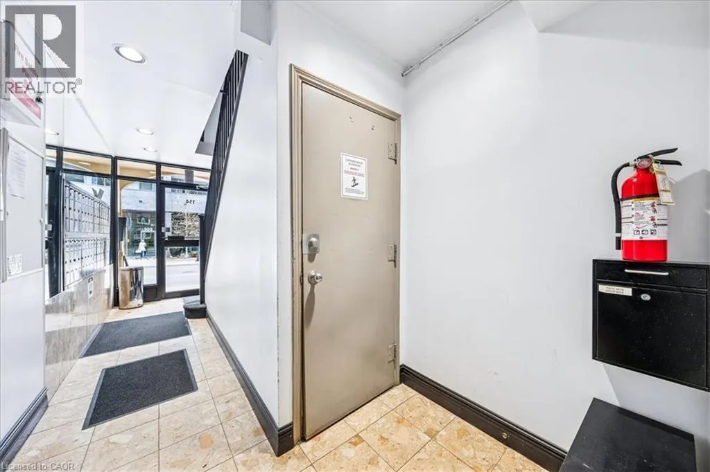 114 VAUGHAN Road Unit# 103, #103