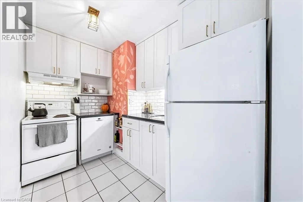 114 VAUGHAN Road Unit# 103, #103