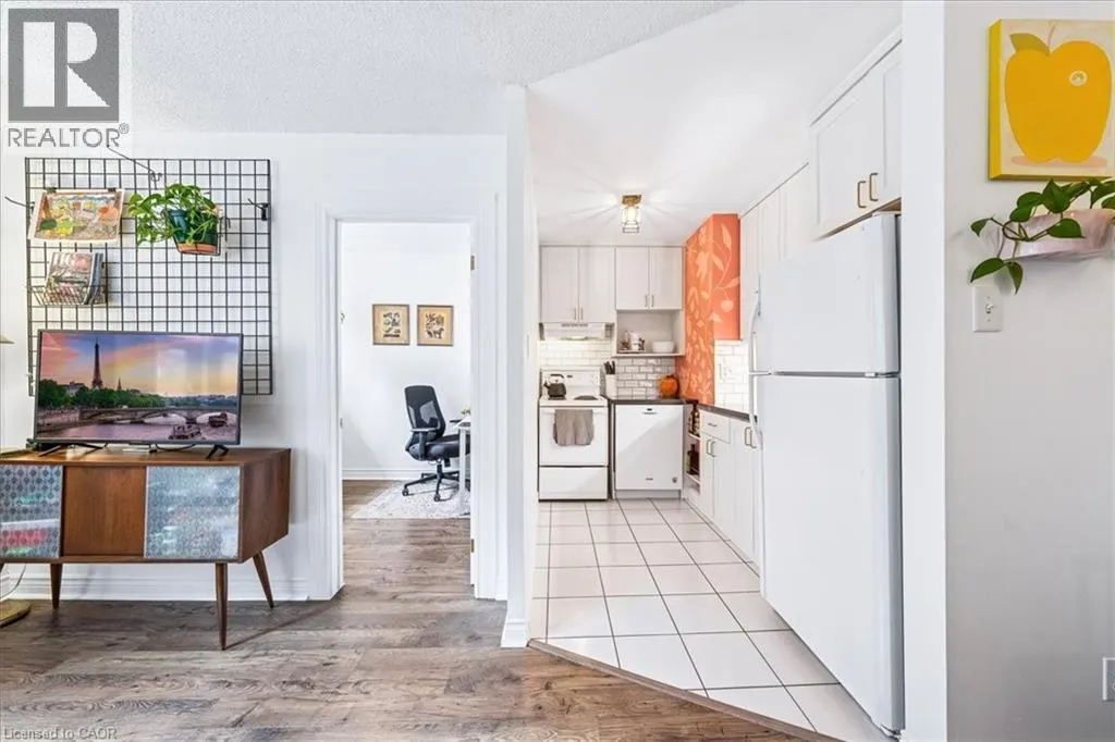 114 VAUGHAN Road Unit# 103, #103