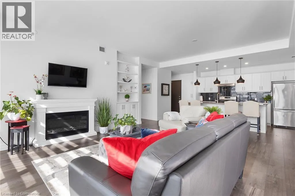 38 HARBOUR Street Unit# 203, #203