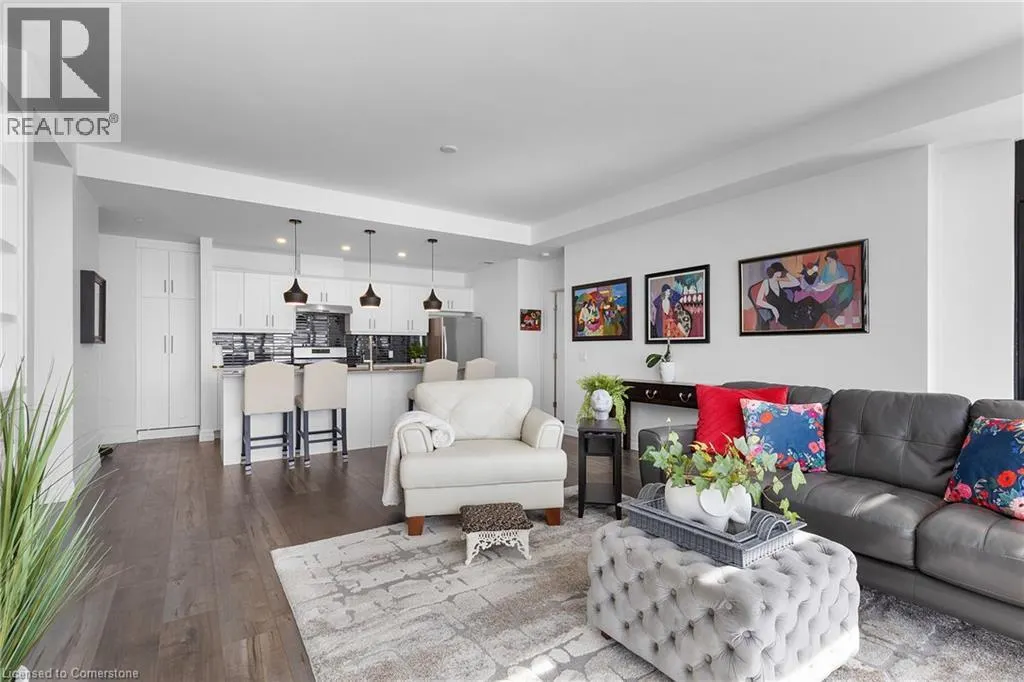 38 HARBOUR Street Unit# 203, #203
