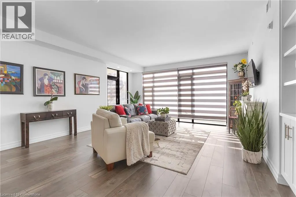 38 HARBOUR Street Unit# 203, #203