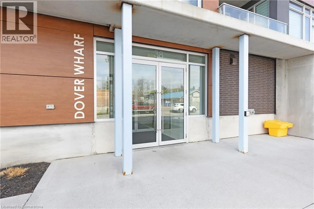 38 HARBOUR Street Unit# 203, #203