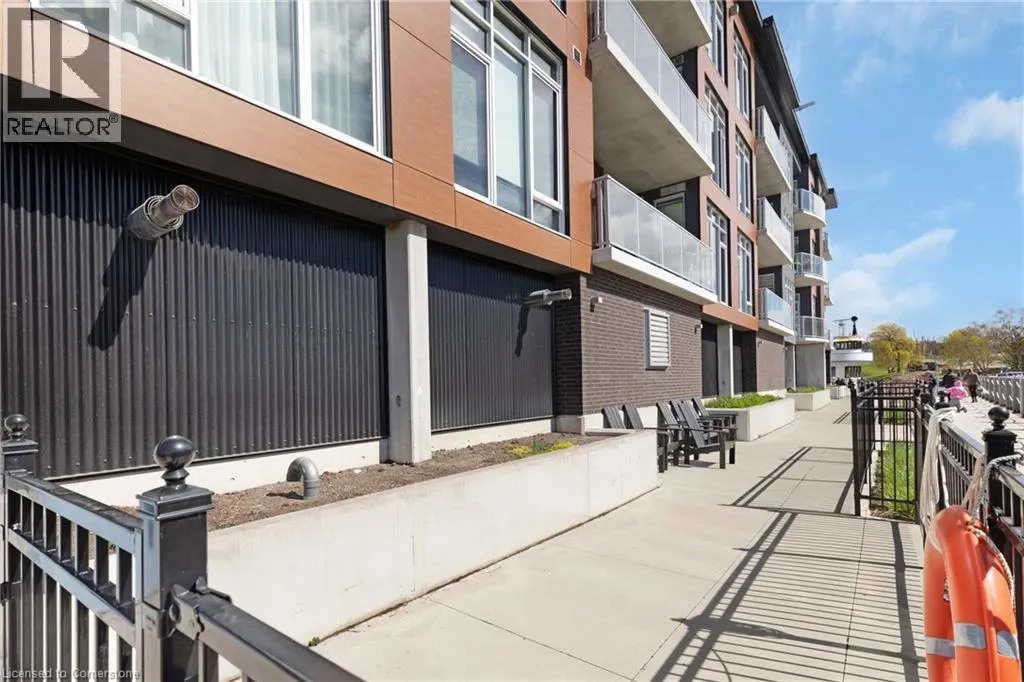 38 HARBOUR Street Unit# 203, #203