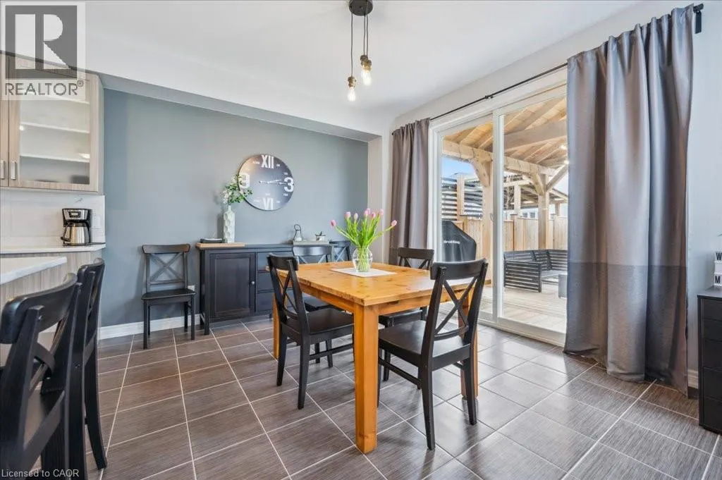 33 MCFARLANE Crescent