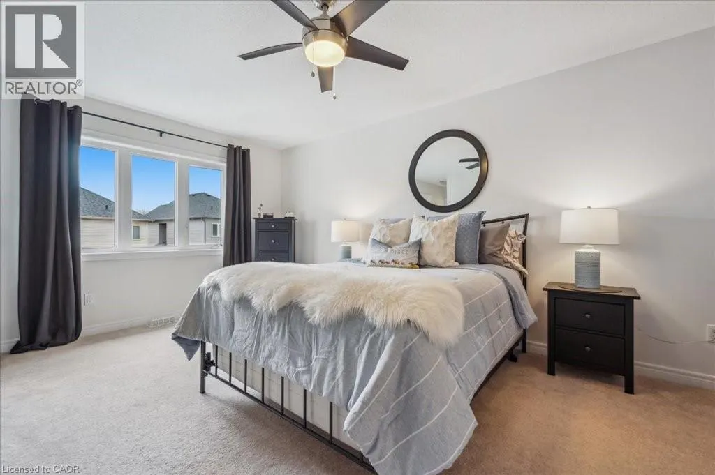 33 MCFARLANE Crescent