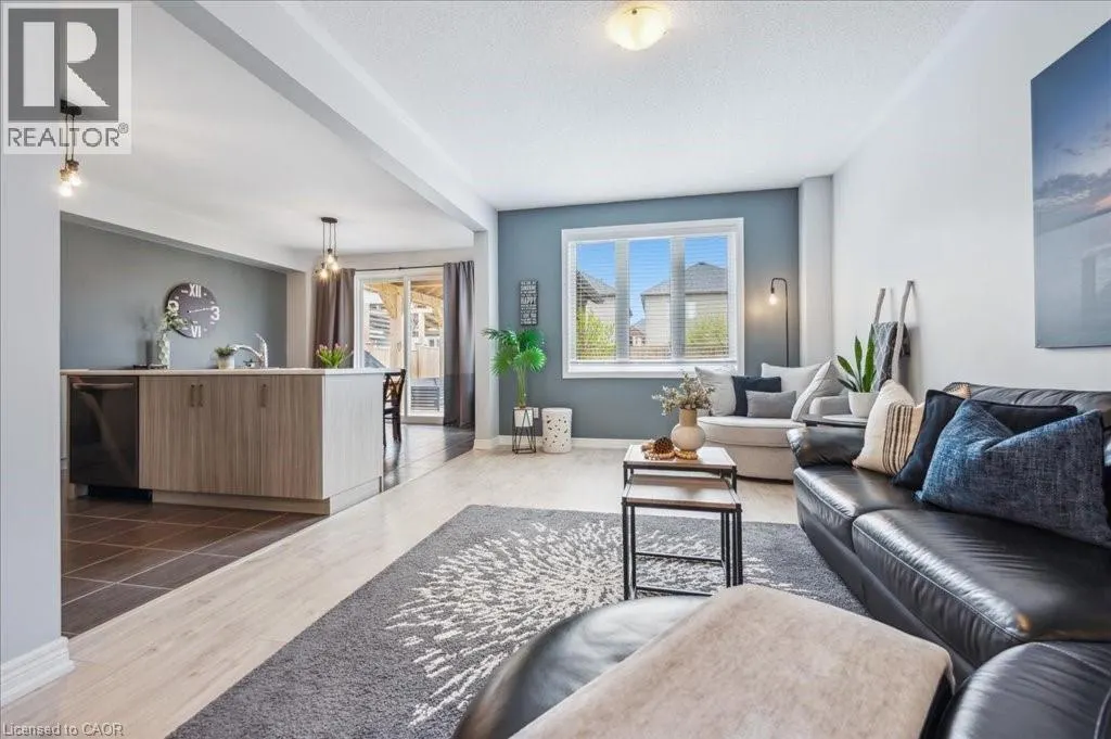 33 MCFARLANE Crescent