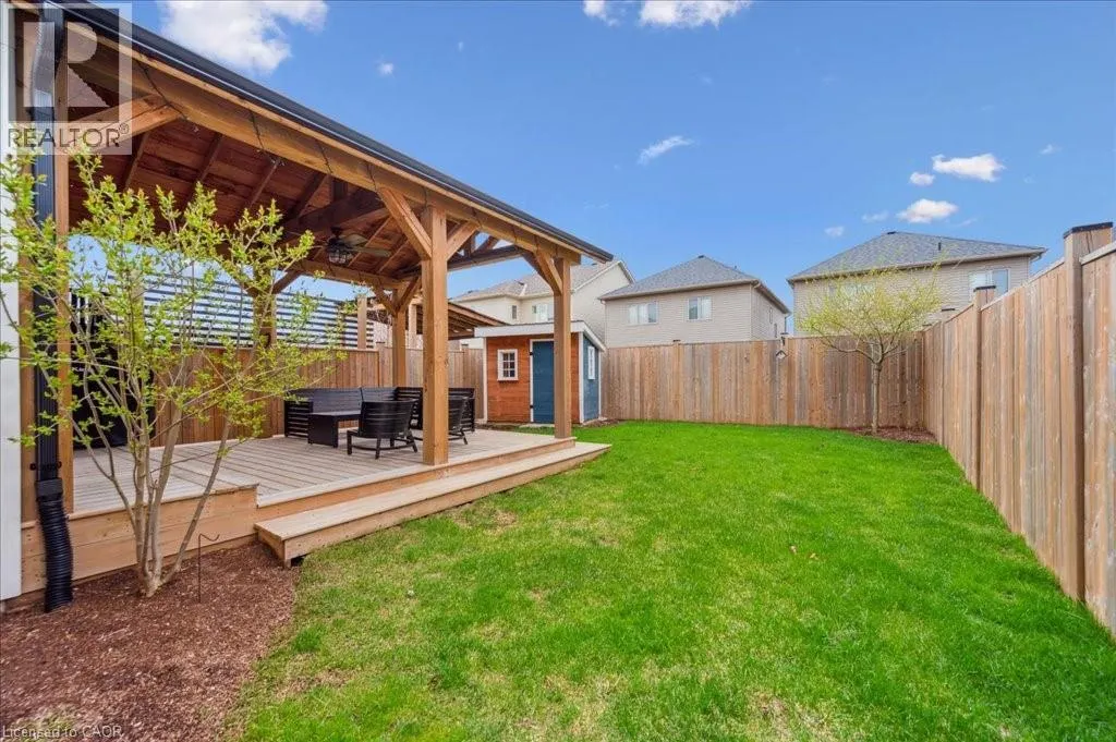 33 MCFARLANE Crescent