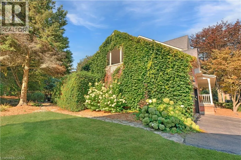 19 HUNTINGWOOD Court