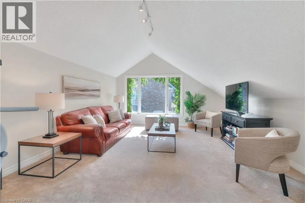 19 HUNTINGWOOD Court