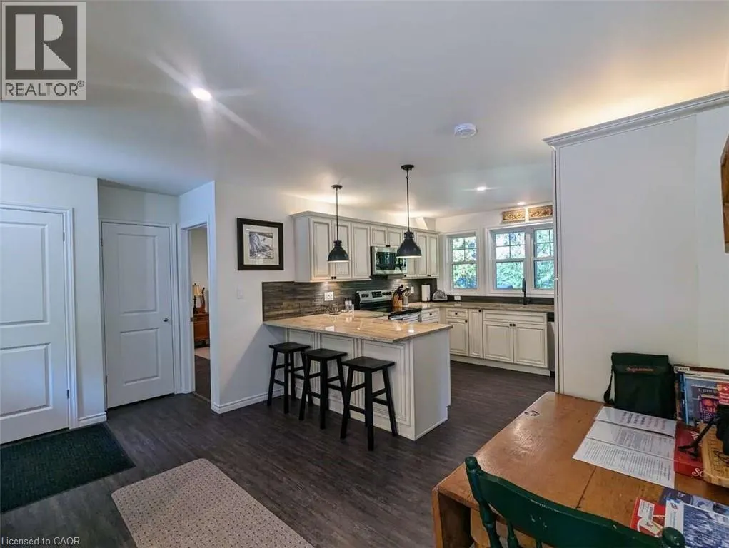 22 SUNRISE BAY Road