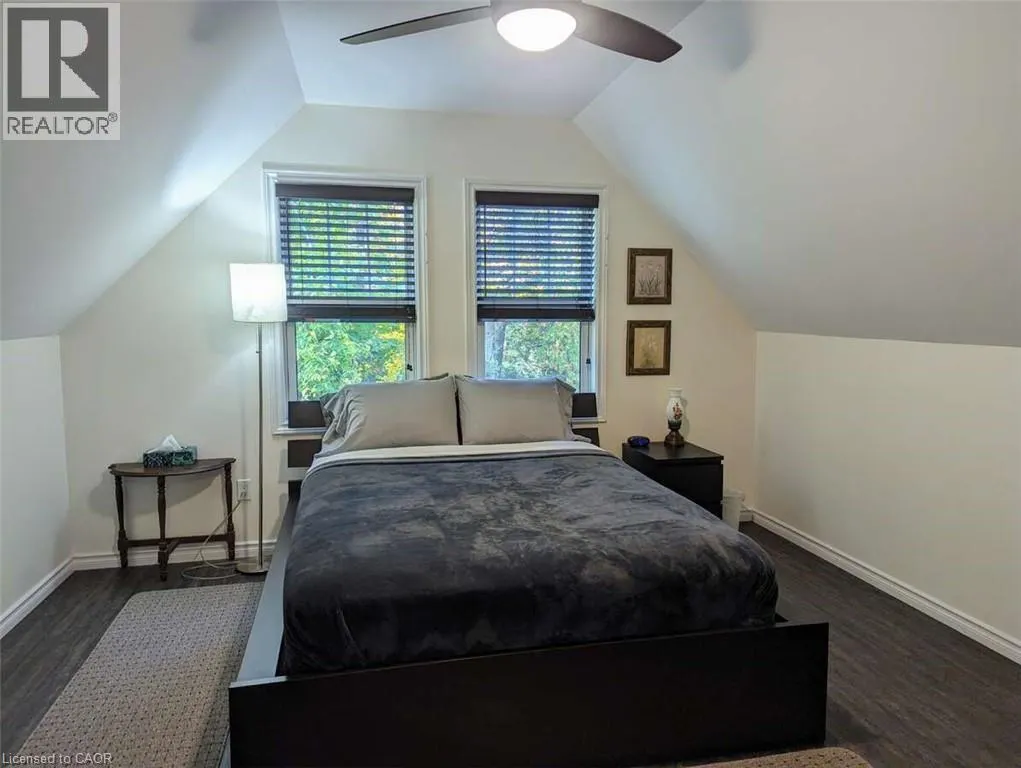 22 SUNRISE BAY Road