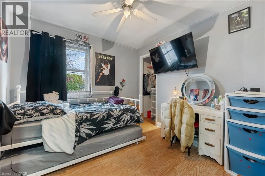 1732 SEELEY Drive