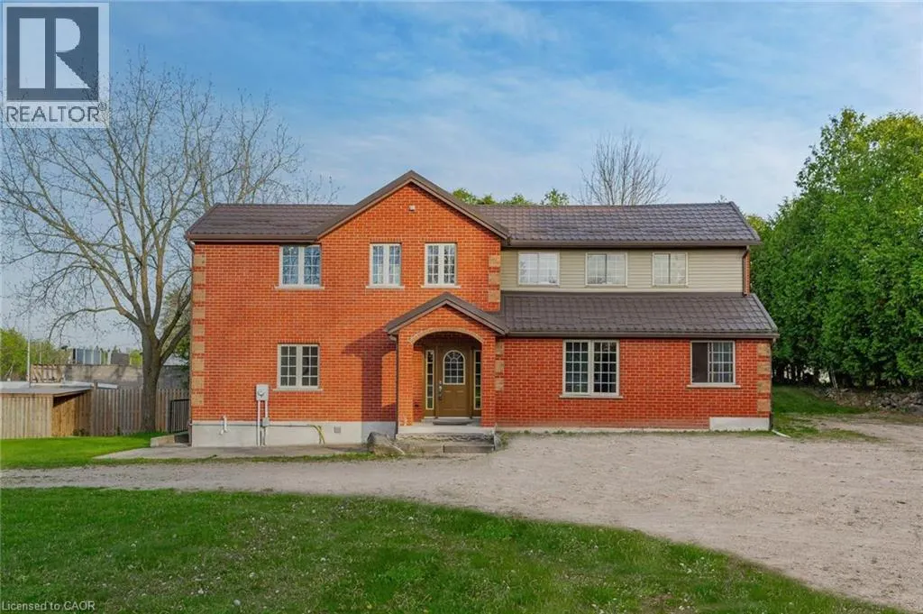 4 BROCK Road N