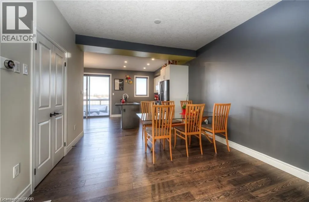 110 LOXLEIGH Lane