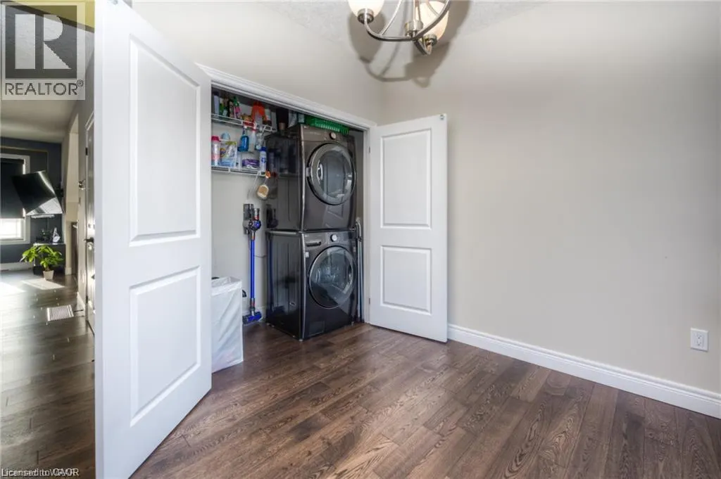 110 LOXLEIGH Lane