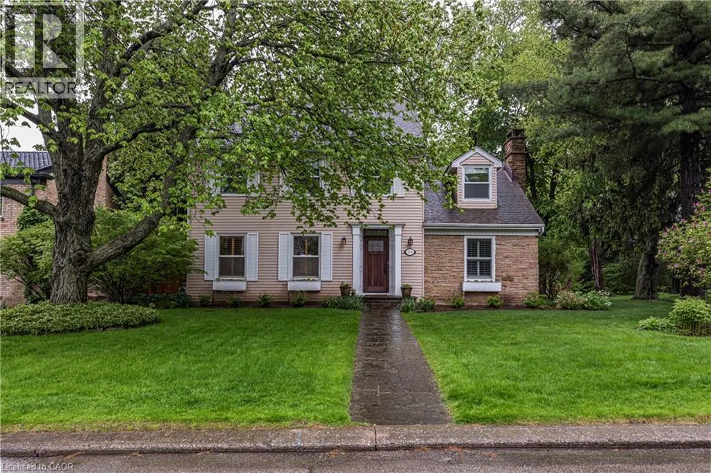 134 BROAD LEAF Crescent