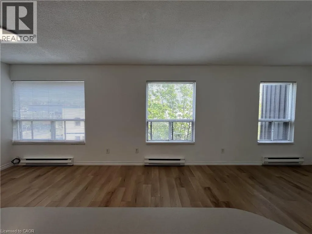 102 GREENSIDES Avenue Unit# 16, #16