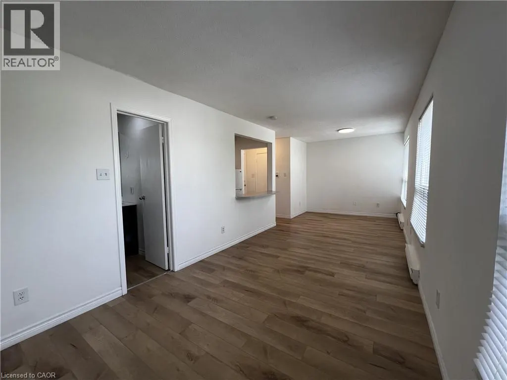 102 GREENSIDES Avenue Unit# 16, #16