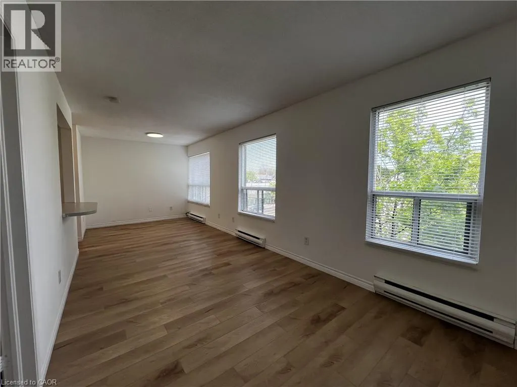 102 GREENSIDES Avenue Unit# 16, #16
