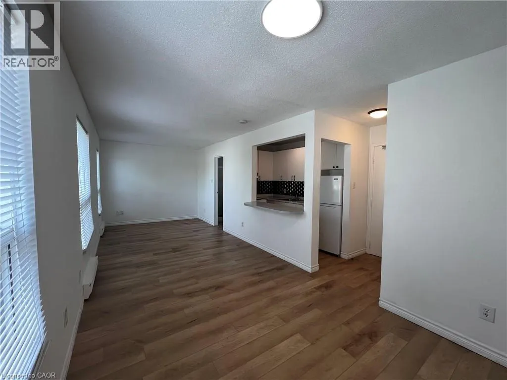 102 GREENSIDES Avenue Unit# 16, #16